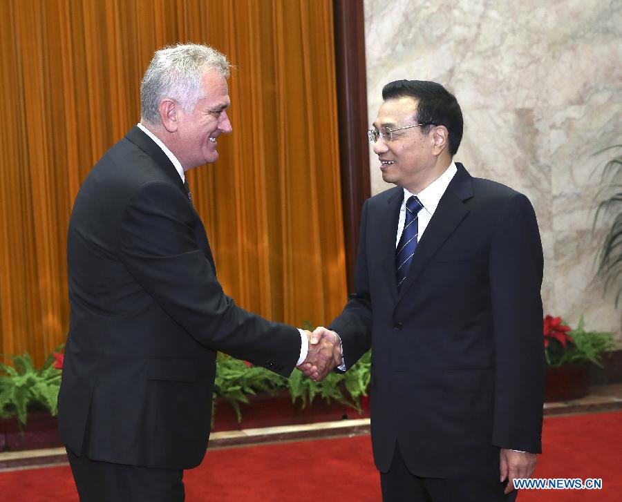 Премьер Госсовета КНР Ли Кэцян встретился с президентом Сербии Т. Николичем