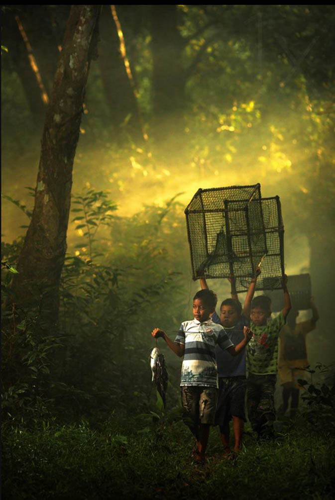 Жизнь в деревне -- работы от индонезийского фотографа Andre Arment (4)