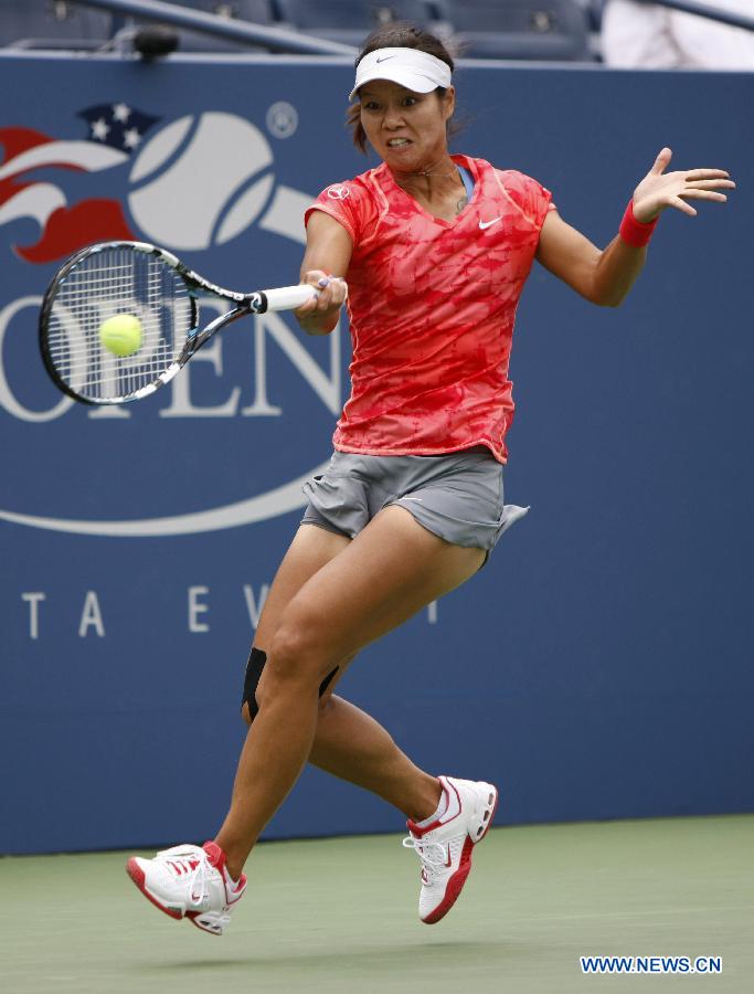 Белоруска О. Говорцова проиграла китаянке Ли На в первом круге открытого чемпионата США по теннису