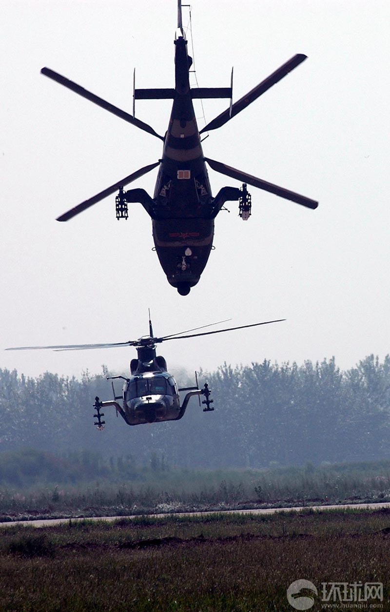 Боевой вертолет «Учжи-10» совершил сальто, техника которого сопоставима с американским вертолётом «Апач» (7)