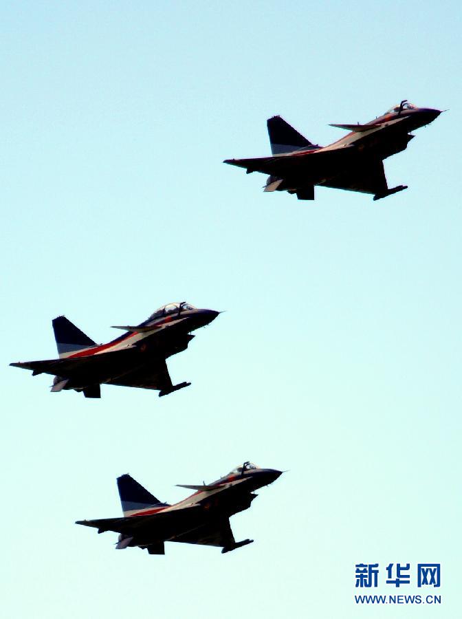11 пилотов из авиагруппы «Баи» дебютировали на МАКС-2013 (2)