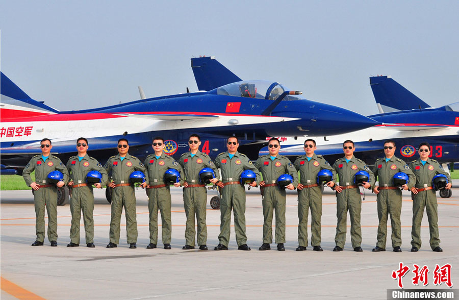 11 пилотов из авиагруппы «Баи» дебютировали на МАКС-2013