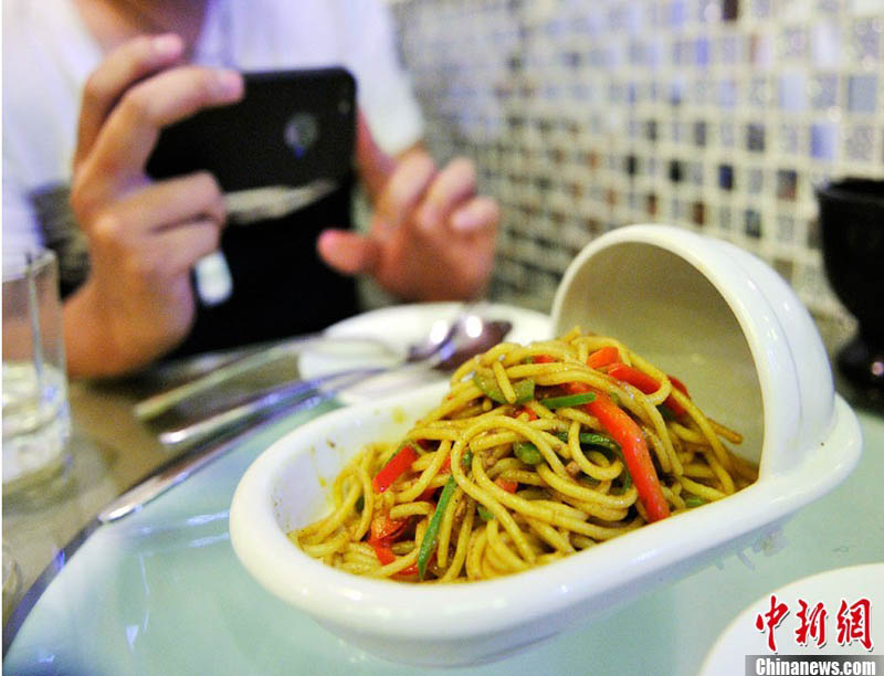 Первый ресторан в стиле уборной открылся в городе Тайюань провинции Шаньси (6)