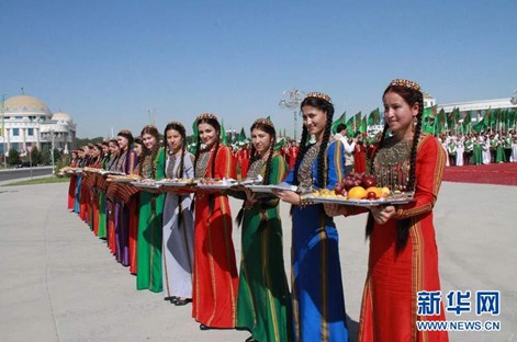 Красавицы в Туркменистане (6)
