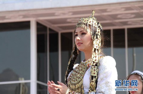 Красавицы в Туркменистане (4)