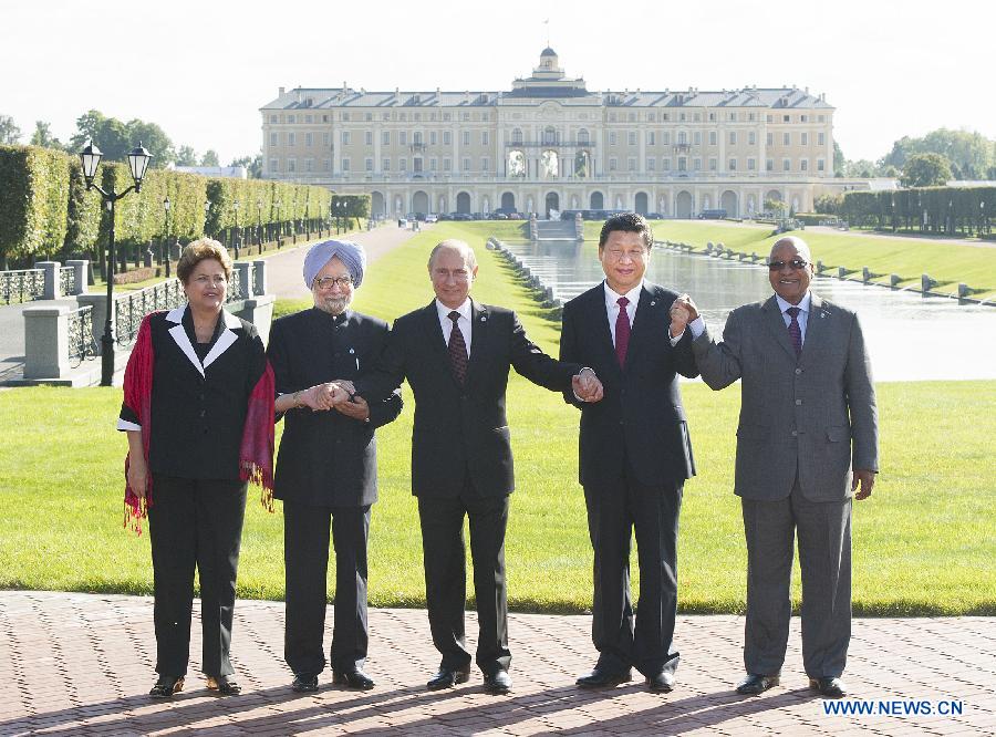 Си Цзиньпин на неформальной встрече лидеров стран БРИКС подчеркнул необходимость укрепления солидарности и сотрудничества (3)