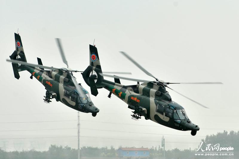 Пилотажная группа сухопутных войск Китая впервые появилась на выставке вертолетов (34)