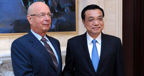 Премьер Госсовета КНР Ли Кэцян сегодня здесь встретился с председателем Всемирного экономического форума /ВЭФ/ Клаусом Швабом. 