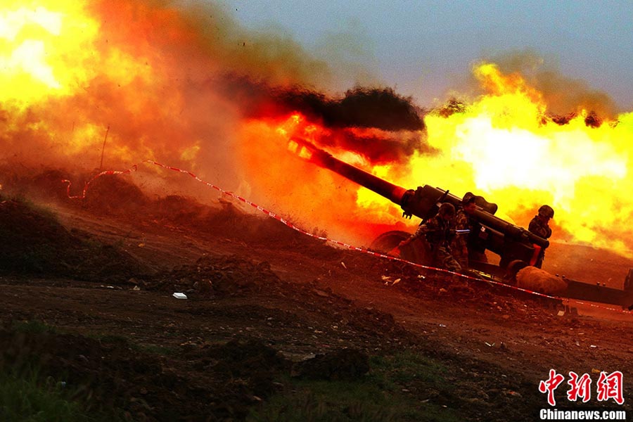 В Китае проходят военные учения «Цюэшань. Удар – 2013» с применением боевых снарядов (5)