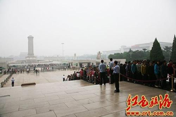 Во многих местах прошли мероприятия в память Мао Цзэдуна (15)
