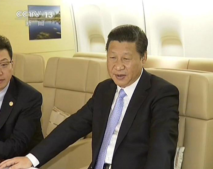 Президент Казахстана и председатель КНР с аппетитом позавтракали вместе на специальном самолёте (3)