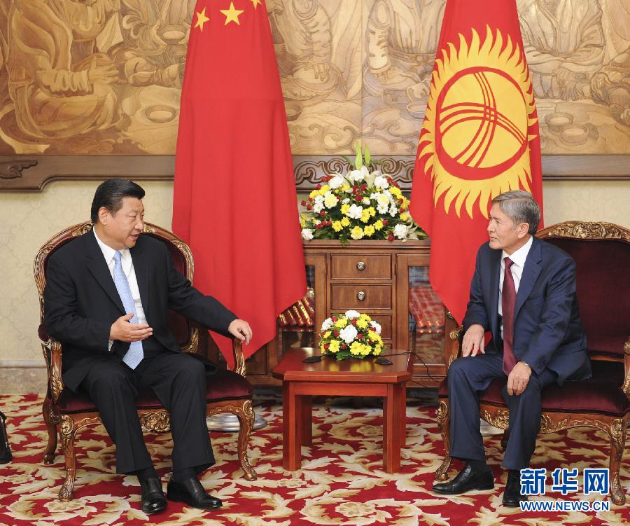 Си Цзиньпин и Алмазбек Атамбаев объявили о повышении уровня китайско-кыргызских отношений до стратегического партнерства (2)