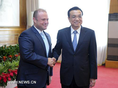 Ли Кэцян встретился с премьер-министром Мальты и заместителем премьер-министра Турции
