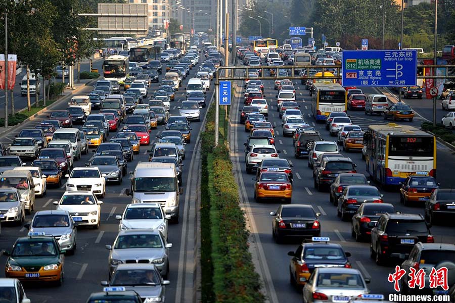 В Пекине начался «месяц транспортных пробок»