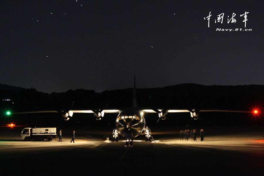Ночная тренировка военных самолетов ВМС НОАК (4)