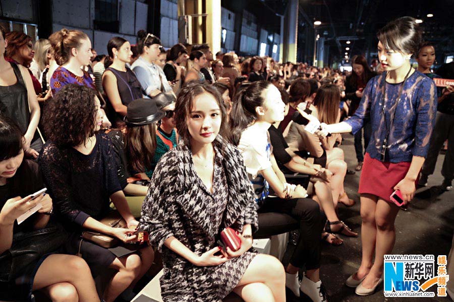 Китайская звезда Ян Ми на неделе моды в Нью-Йорке (6)