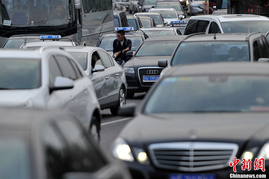 В Пекине стартовала неделя с самыми большими транспортными пробками (4)