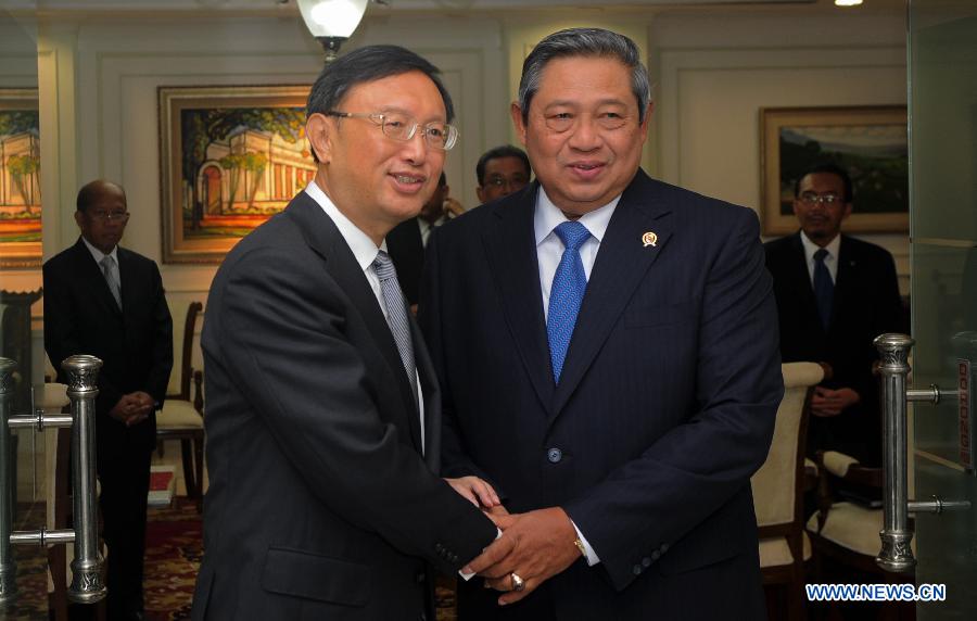 Президент Индонезии встретился с Ян Цзечи