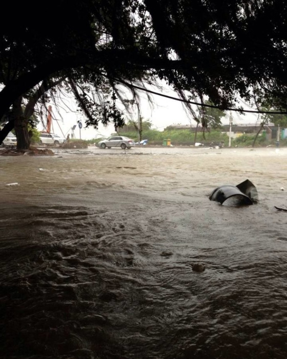 В результате сильного тайфуна "Усаги" в провинции Гуандун есть жертвы и пострадавшие (3)