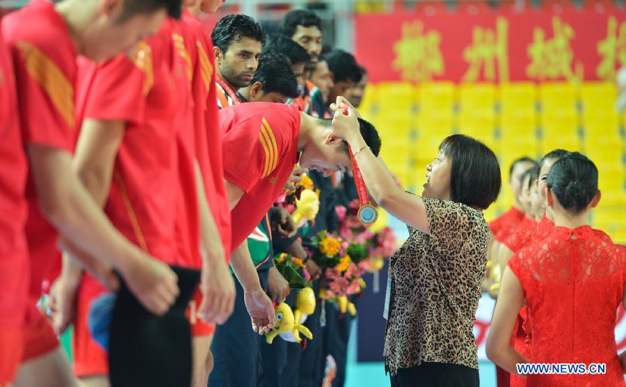 Китайские волейболисты вышли в финальный круг чемпионата мира (4)