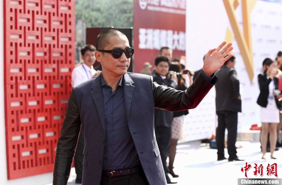 В Циндао собрались китайские  и иностранные звезды кино (10)