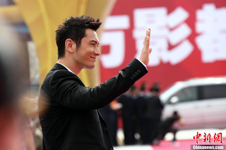 В Циндао собрались китайские  и иностранные звезды кино (7)