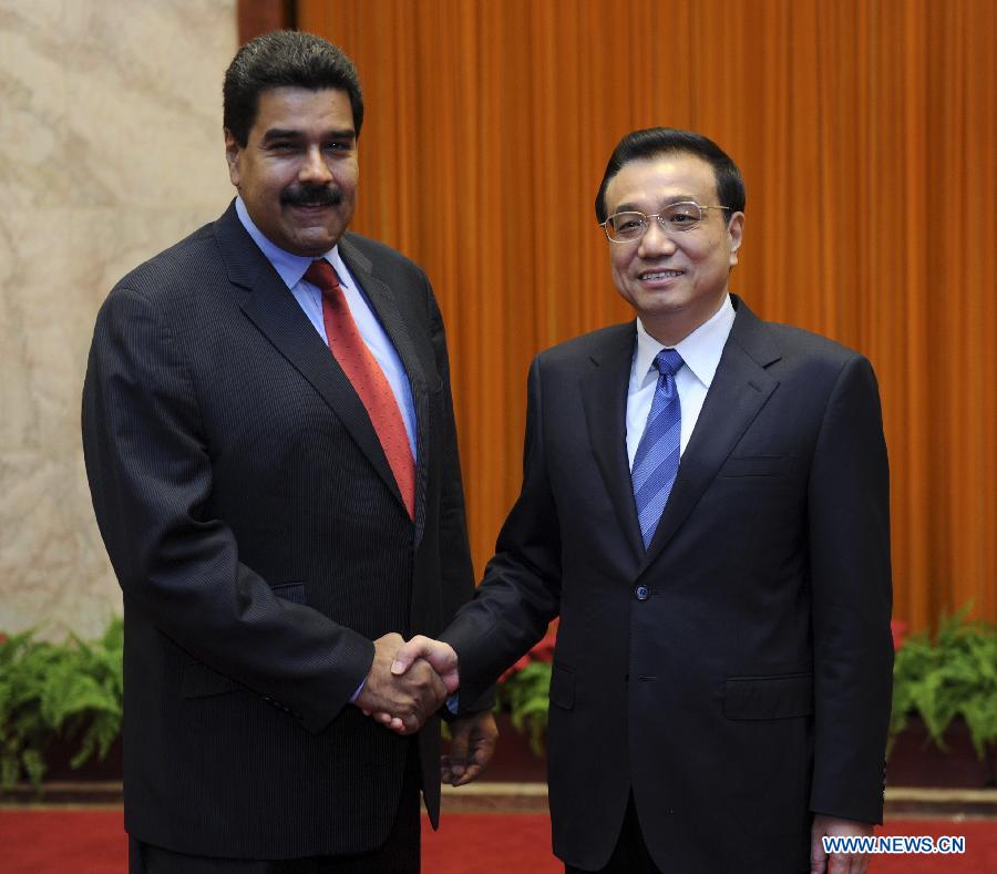 На встрече с президентом Венесуэлы Николасом Мадуро Ли Кэцян подчеркнул необходимость углубления китайско-венесуэльских отношений
