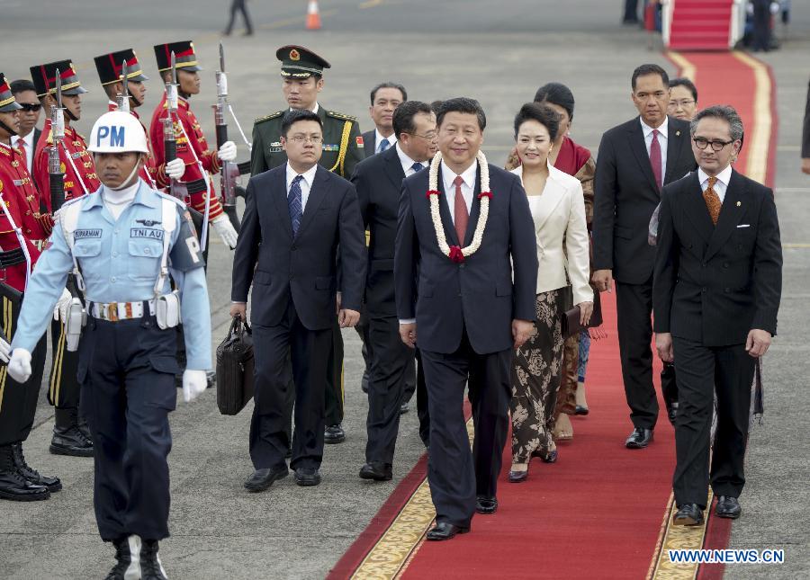 Си Цзиньпин прибыл в Джакарту с визитом (3)