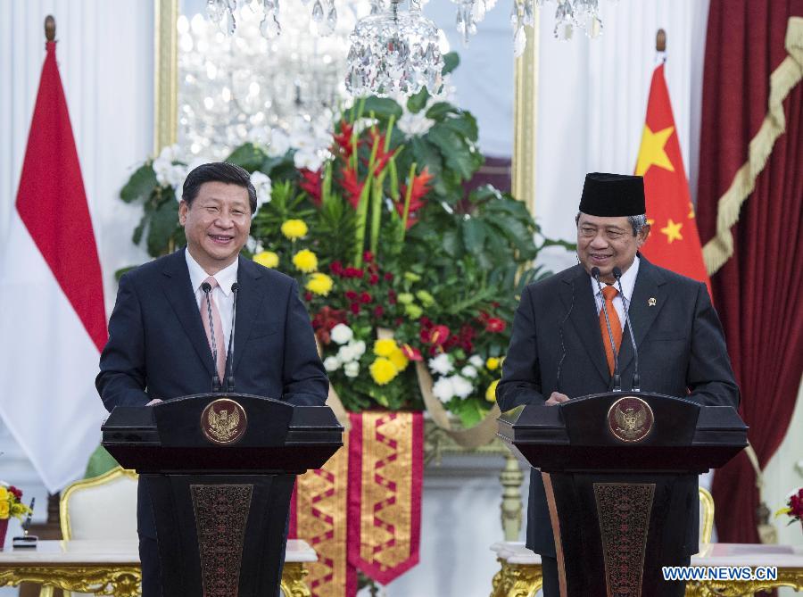 Си Цзиньпин провел переговоры с президентом Индонезии Сусило Бамбангом Юдхойоно (4)