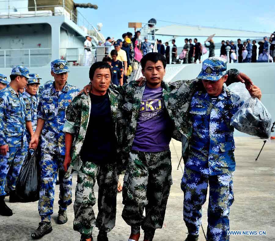 268 рыбаков, которых стихия настигла в акватории близ архипелага Сиша, доставлены в г. Санья (6)