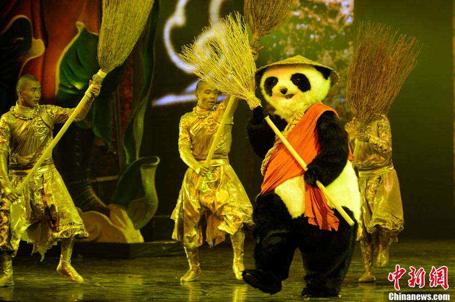 В Пекине впервые представлено шоу «Панда!» (12)