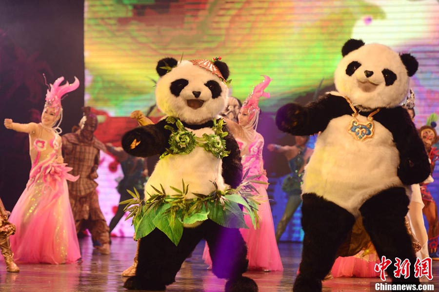 В Пекине впервые представлено шоу «Панда!» (7)