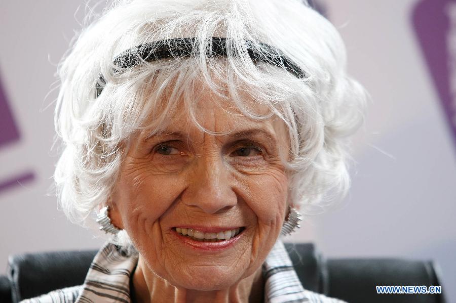 Нобелевская премия 2013 года в области литературы присуждена 82-летней канадской писательнице Элис Манро (5)