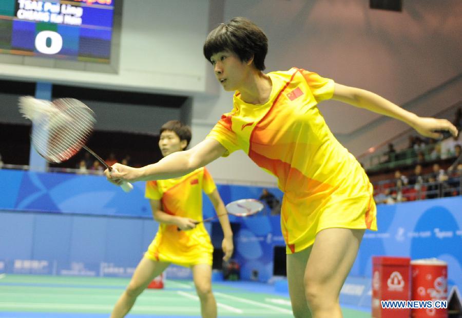 Женская сборная КНР по бадминтону в финале одержала победу над сборной Китайского Тайбэя (6)
