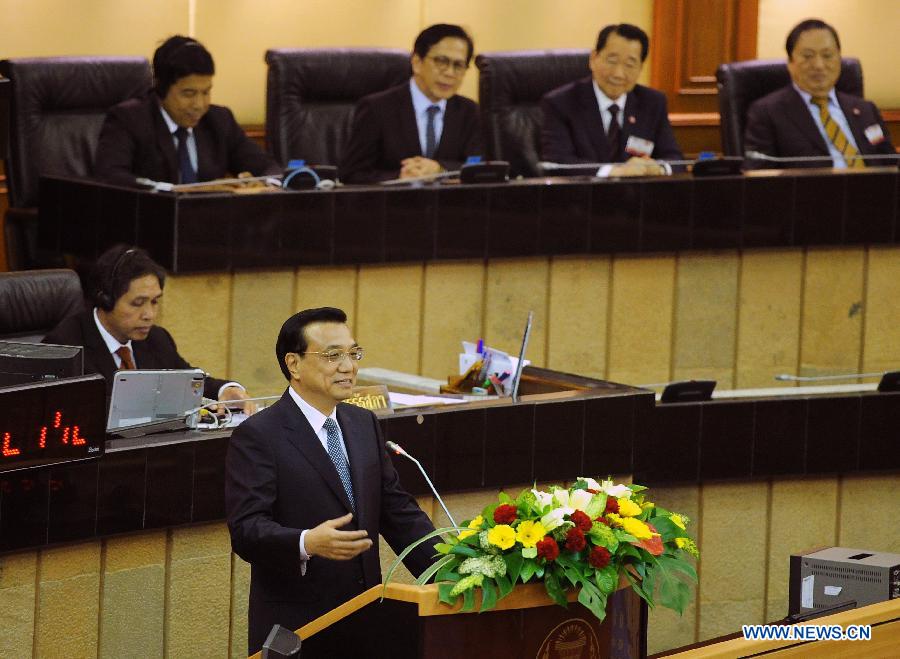 Премьер Госсовета КНР Ли Кэцян выдвинул предложение из 4 пунктов по повышению уровня отношений с Таиландом (3)