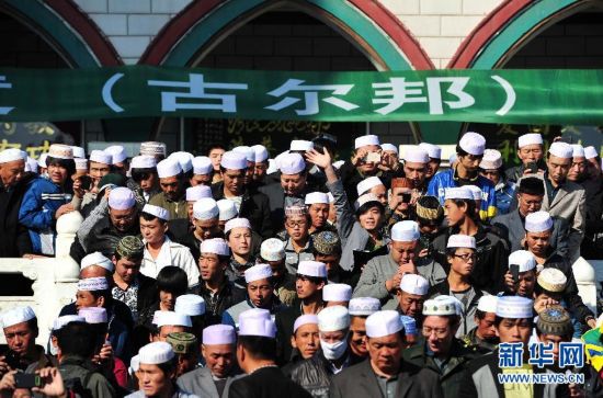 30 тысяч мусульман Синьцзяна отметили праздник Курбан-байрам (4)