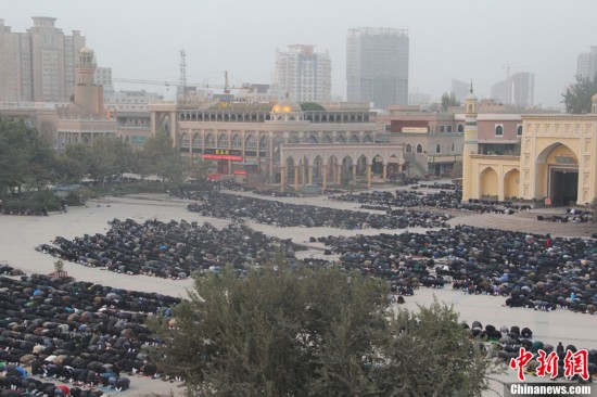 30 тысяч мусульман Синьцзяна отметили праздник Курбан-байрам (9)