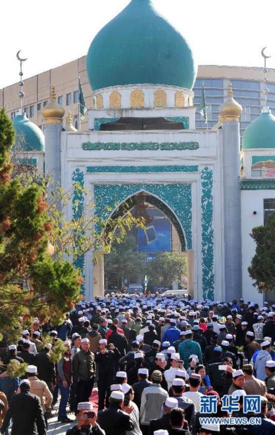30 тысяч мусульман Синьцзяна отметили праздник Курбан-байрам (10)