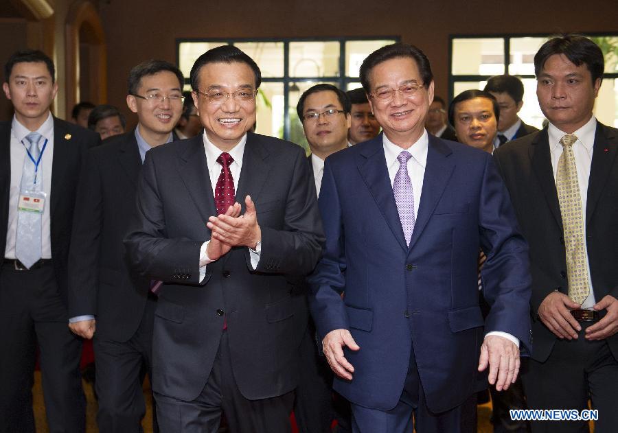 Премьер Госсовета КНР Ли Кэцян: необходимо реализовать благоприятные возможности китайско-вьетнамского сотрудничества 
