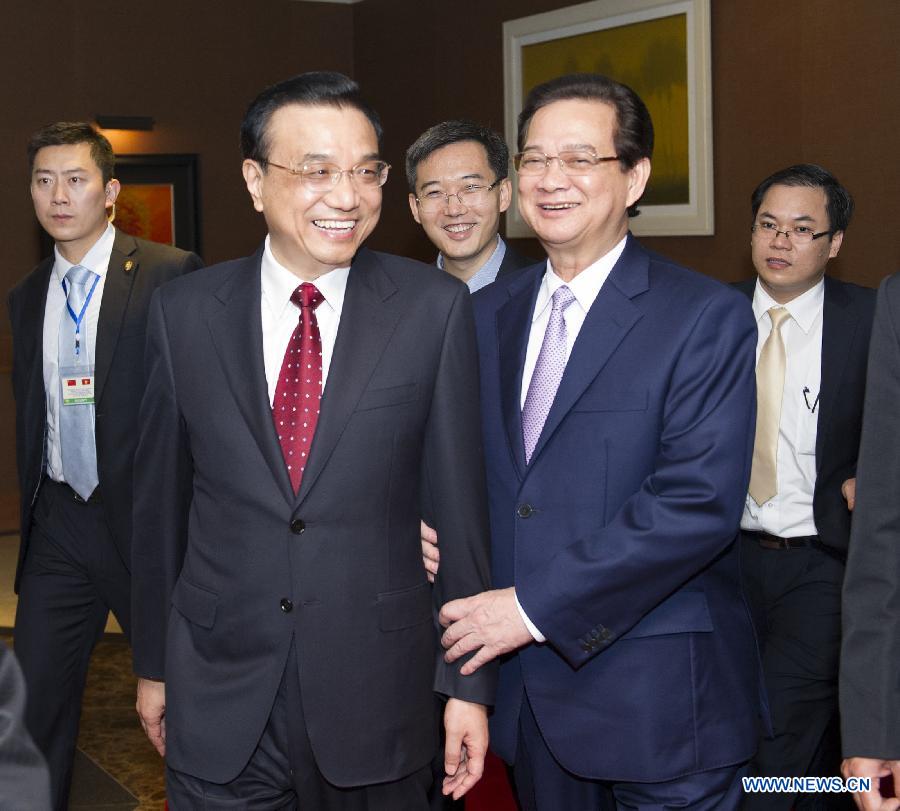 Премьер Госсовета КНР Ли Кэцян: необходимо реализовать благоприятные возможности китайско-вьетнамского сотрудничества  (4)