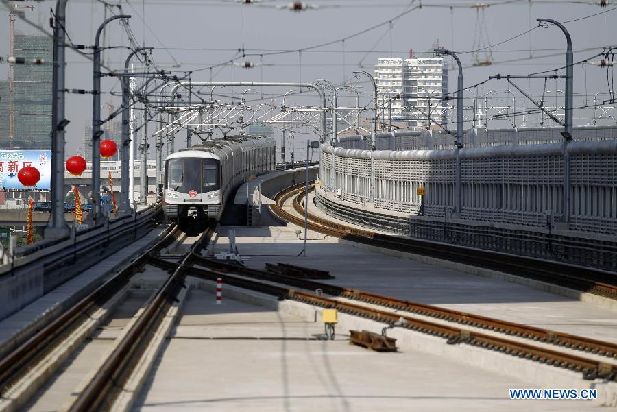 Открыта первая в Китае транспровинциальная линия метрополитена (5)