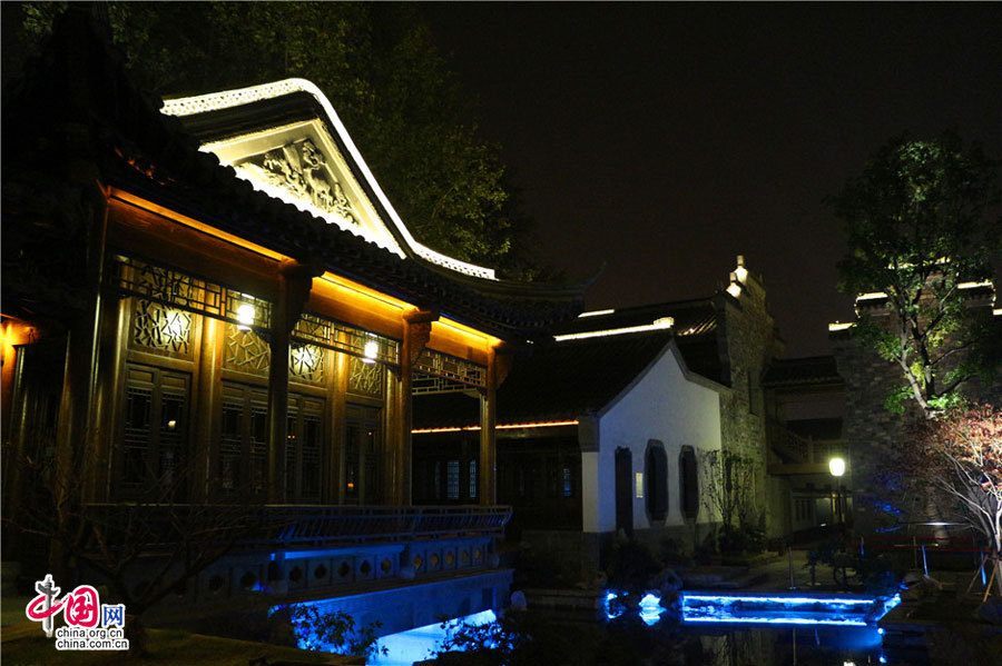 Чарующие ночные пейзажи реки Циньхуайхэ в Нанкине (12)