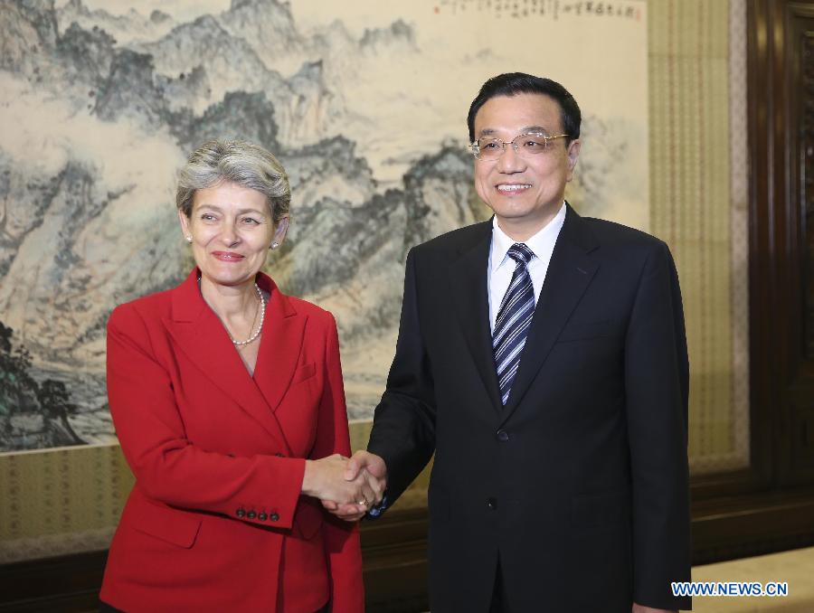 Ли Кэцян встретился с генеральным директором ЮНЕСКО И. Боковой