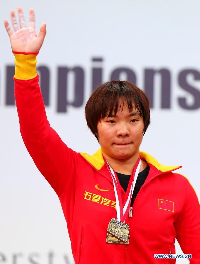 Китаянка Сян Яньмэй выиграла "золото" чемпионата мира по тяжелой атлетике (8)