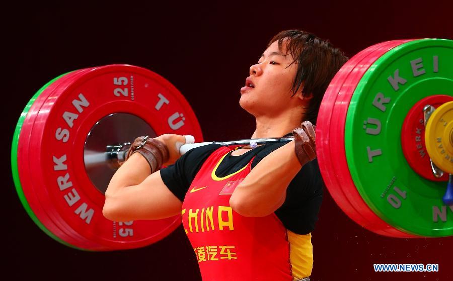 Китаянка Сян Яньмэй выиграла "золото" чемпионата мира по тяжелой атлетике (4)