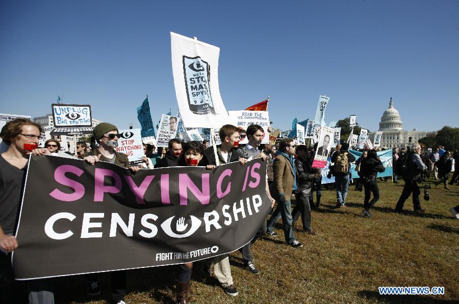 В Вашингтоне прошли акции протеста против программ информационного контроля типа "Призма" (5)