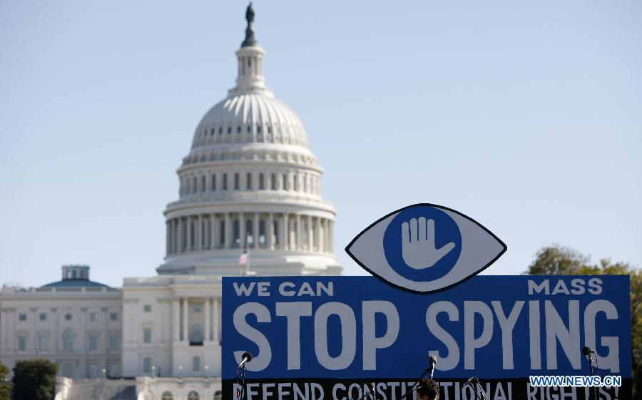 В Вашингтоне прошли акции протеста против программ информационного контроля типа "Призма"