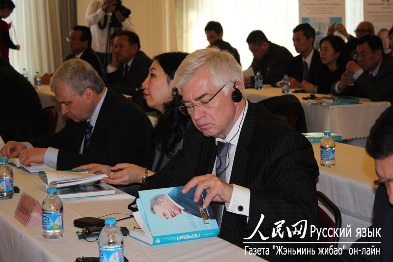 Презентация книги «Первый. Очерки о Президенте Республики Казахстан» на китайском языке состоялась в Пекине (8)