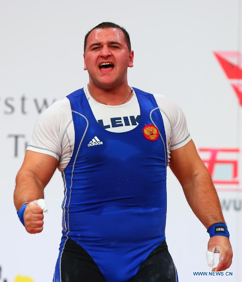 На чемпионате мира в Польше российский тяжелоатлет завоевал "золото" в самой престижной весовой категории свыше 105 кг (4)