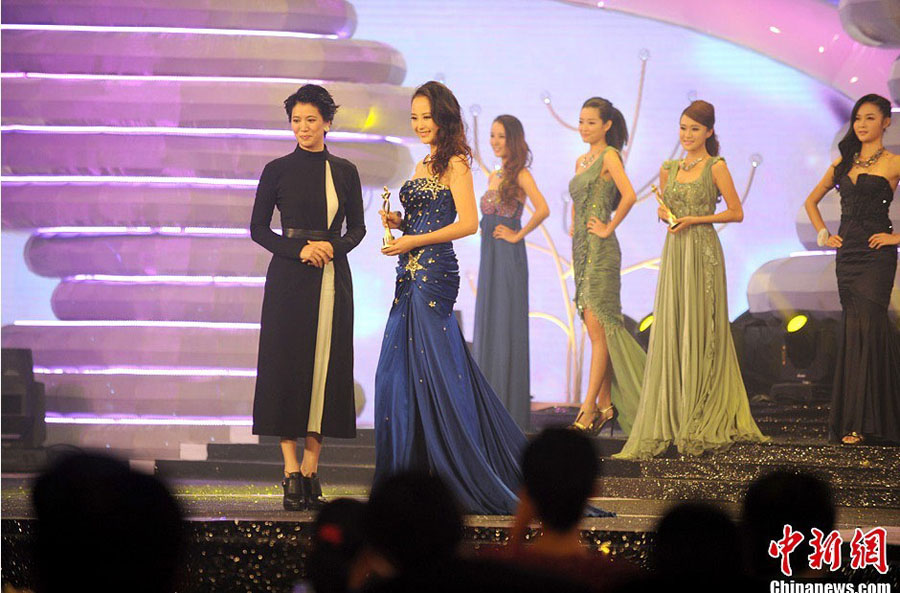 Три победительницы конкурса «Мисс Китай-2013» (12)